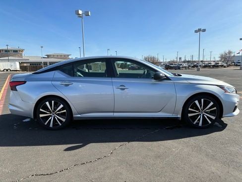 Certified 2022 Nissan Altima 2.5 SR image 7