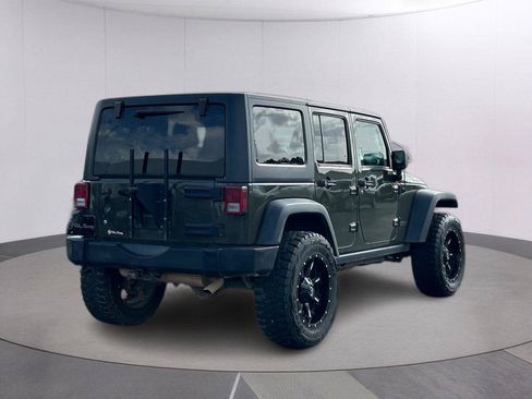 Used 2016 Jeep Wrangler Unlimited Rubicon w/ Connectivity Group AWD/4WD image 6