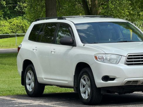 Used 2010 Toyota Highlander 2WD image 16