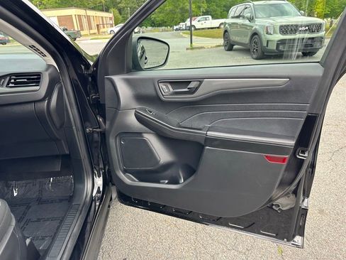 Used 2025 Ford Escape Active FWD image 17