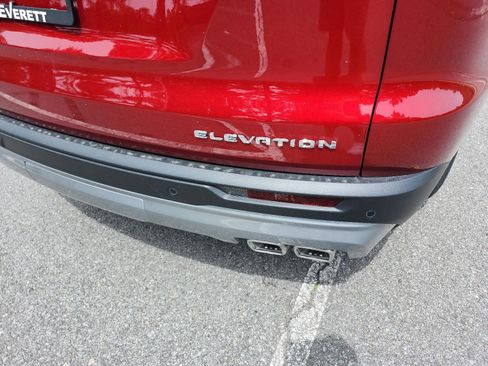 Used 2026 GMC Acadia Elevation FWD image 4