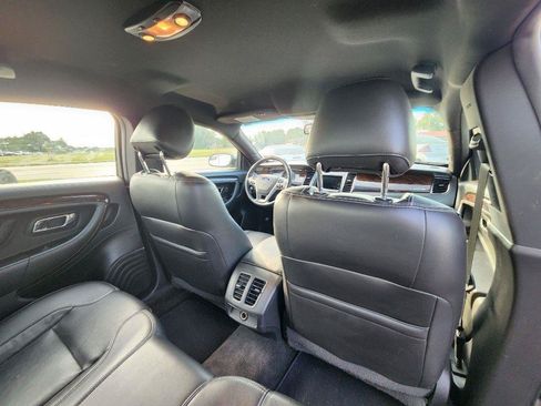 Used 2015 Ford Taurus Limited FWD image 22