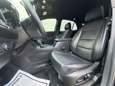 Used 2023 Chevrolet Equinox RS w/ RS Leather Package image 9