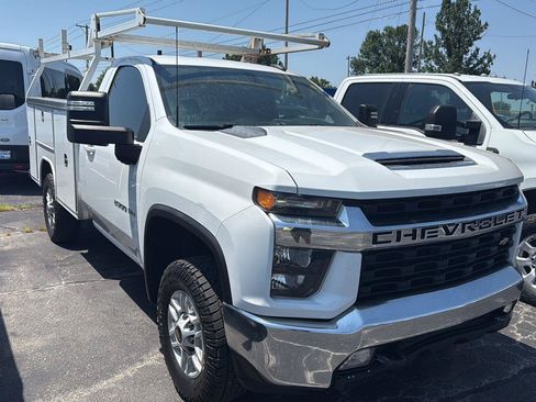 Used 2022 Chevrolet Silverado 2500 LT w/ Convenience Package AWD/4WD image 4