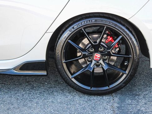 Used 2023 Honda Civic Type R image 8