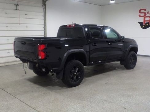 Used 2024 Chevrolet Colorado ZR2 w/ Technology Package image 4