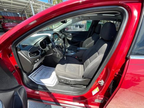 Used 2016 Chevrolet Malibu LT FWD image 4