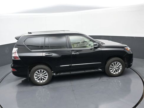 Used 2019 Lexus GX 460 Premium w/ Premium Package image 36
