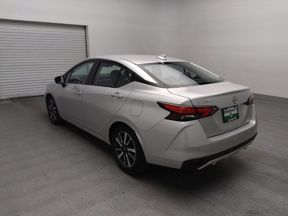 Used 2025 Nissan Versa SV FWD image 5