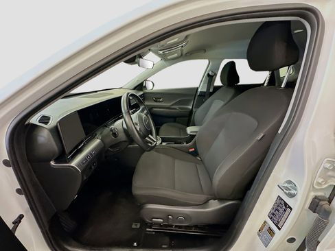 Used 2025 Hyundai Kona SEL image 13