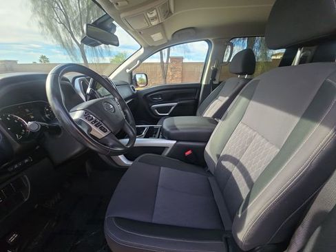 Used 2021 Nissan Titan SV w/ SV Convenience Package RWD image 19