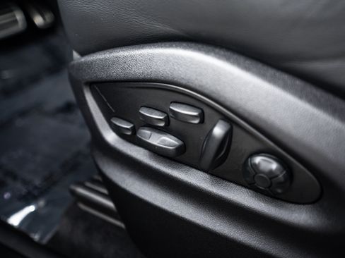 Certified 2022 Porsche Cayenne GTS AWD/4WD image 19