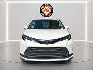 Used 2021 Toyota Sienna LE FWD video 2