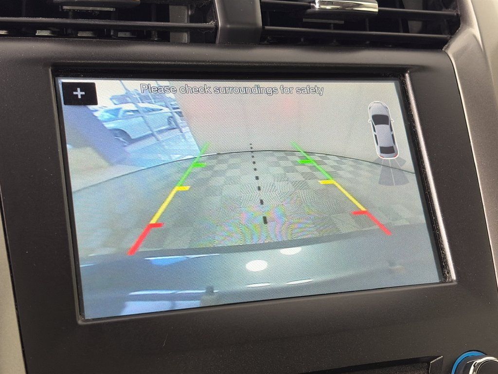 Used 2018 Ford Fusion SE w/ Equipment Group 602A FWD image 20