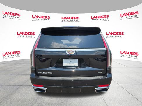 Used 2021 Cadillac Escalade Premium Luxury AWD/4WD image 4