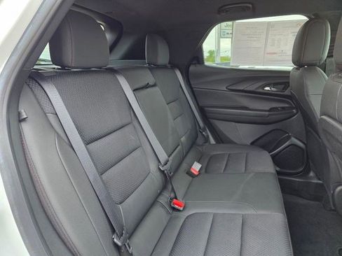 Used 2022 Chevrolet TrailBlazer RS w/ Technology Package FWD image 14