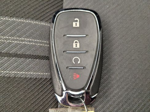 Used 2023 Chevrolet Blazer LT FWD image 32