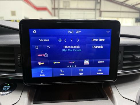 Used 2021 Ford Explorer XLT w/ Equipment Group 202A AWD/4WD image 29