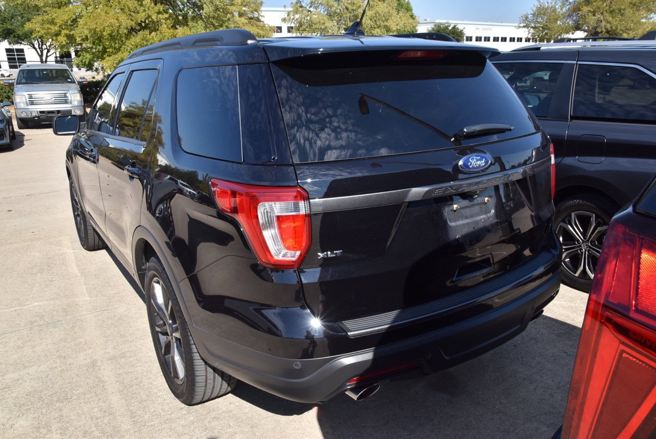 Used 2019 Ford Explorer XLT w/ Equipment Group 202A FWD image 6
