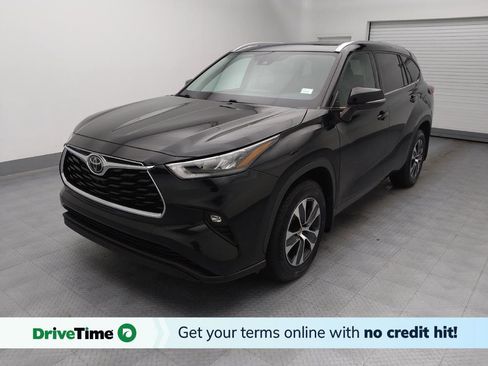 Used 2020 Toyota Highlander XLE image 1