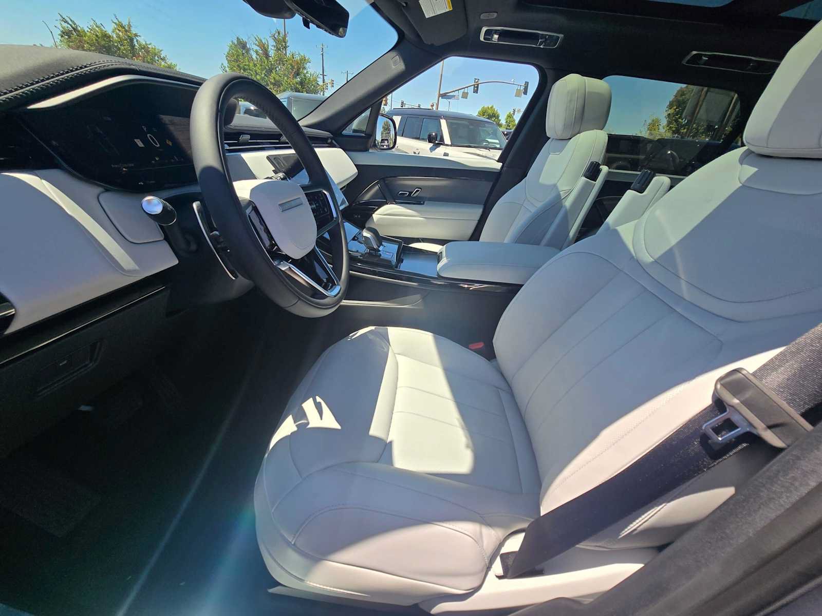 New 2026 Land Rover Range Rover Sport SE AWD/4WD image 23