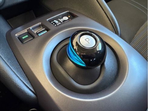 Used 2025 Nissan Leaf S FWD image 22