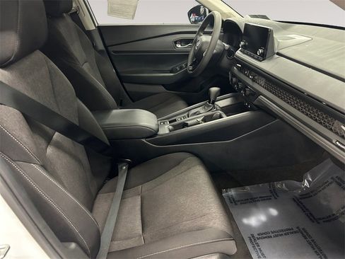 Used 2024 Honda Accord EX image 15