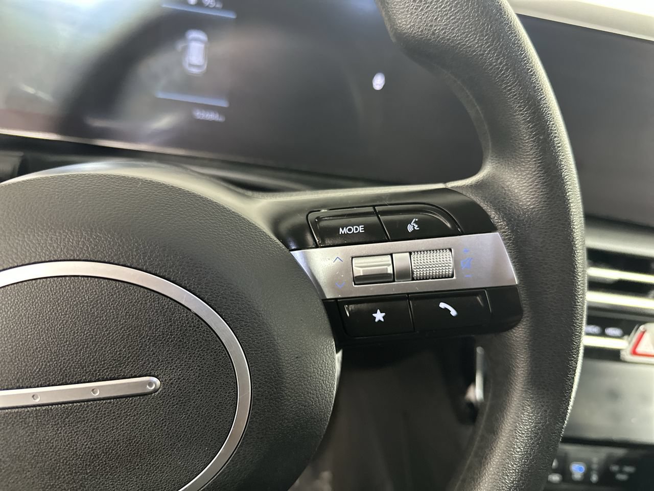 Used 2025 Hyundai Tucson SEL FWD image 7