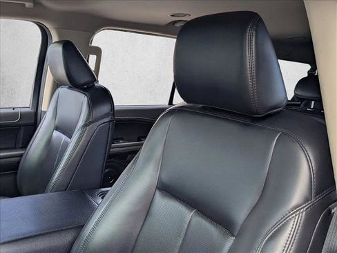 Used 2022 Ford Expedition Max XLT image 13