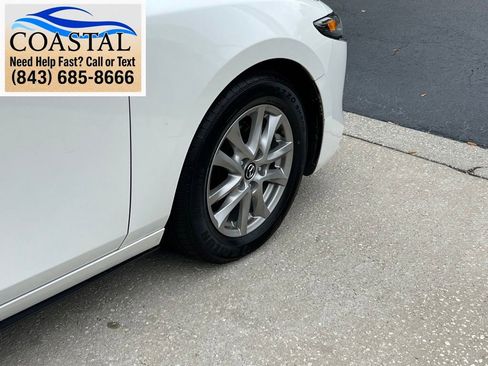 Used 2022 MAZDA MAZDA3 s FWD image 21