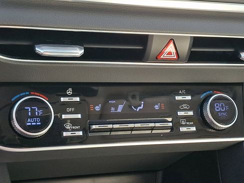 Used 2020 Hyundai Sonata SEL w/ Premium Package image 15