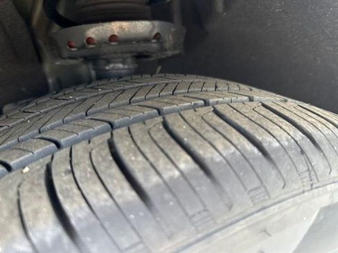 Certified 2025 Buick Encore GX Sport Touring image 27