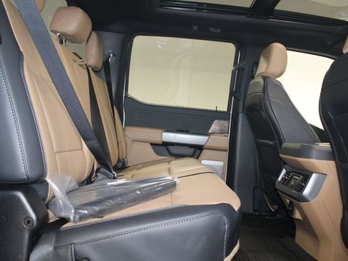 New 2026 Ford F250 Lariat w/ Chrome Package image 31