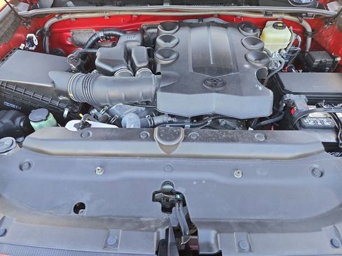 Used 2020 Toyota 4Runner SR5 image 23