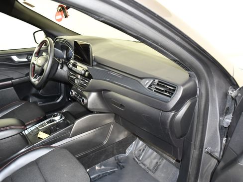 Used 2025 Ford Escape ST-Line AWD/4WD image 39