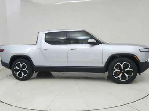 Used 2023 Rivian R1T Adventure image 1