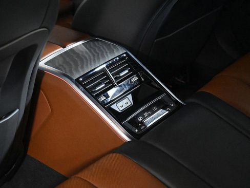 Used 2021 BMW 840i Gran Coupe w/ M Sport Package image 18