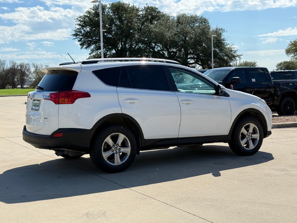 Used 2015 Toyota RAV4 XLE FWD image 4