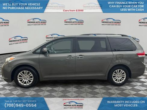 Used 2011 Toyota Sienna XLE w/ XLE Navigation Pkg FWD image 9