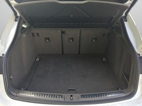 Used 2018 Porsche Macan image 38