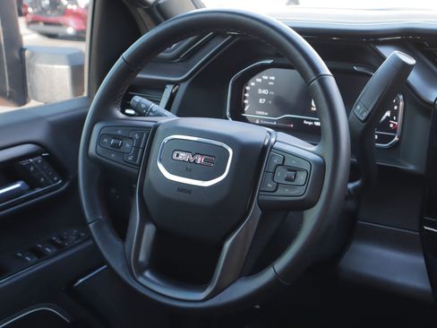 Used 2025 GMC Sierra 2500 AT4X AWD/4WD image 17