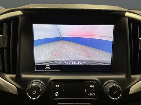 Used 2023 GMC Terrain SLT image 9