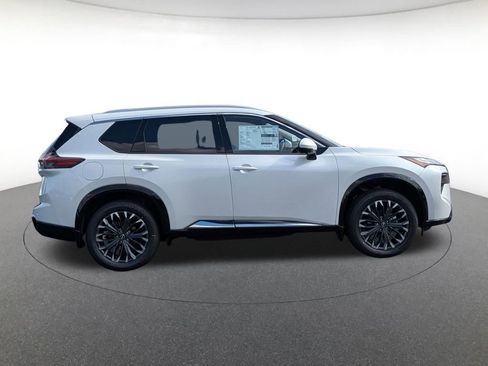 New 2026 Nissan Rogue Platinum image 4