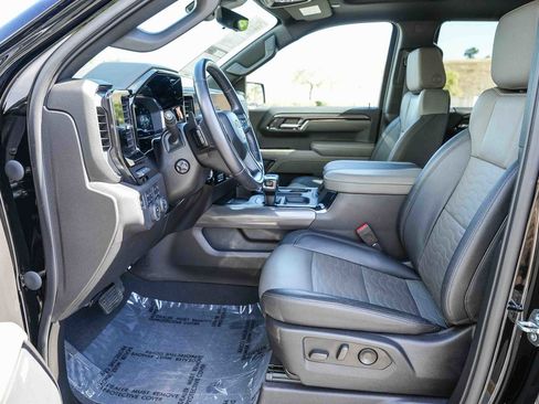 Used 2023 Chevrolet Silverado 1500 ZR2 w/ Technology Package AWD/4WD image 17