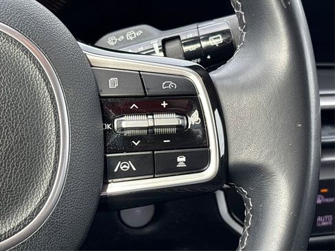 Used 2025 Kia Sorento S AWD/4WD image 29