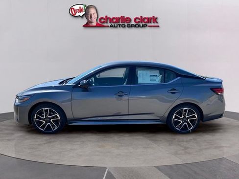 Certified 2025 Nissan Sentra SR w/ SR Premium Package FWD image 3