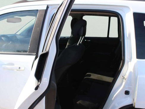 Used 2012 Jeep Compass Latitude image 7