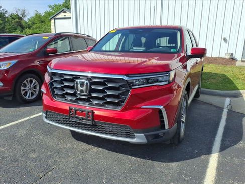 Certified 2025 Honda Pilot EX-L image 4