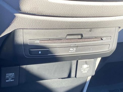 Used 2018 Honda Odyssey Elite image 32