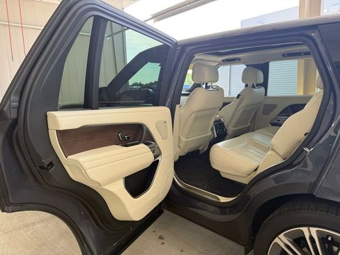 Used 2024 Land Rover Range Rover Long Wheelbase SE AWD/4WD image 20